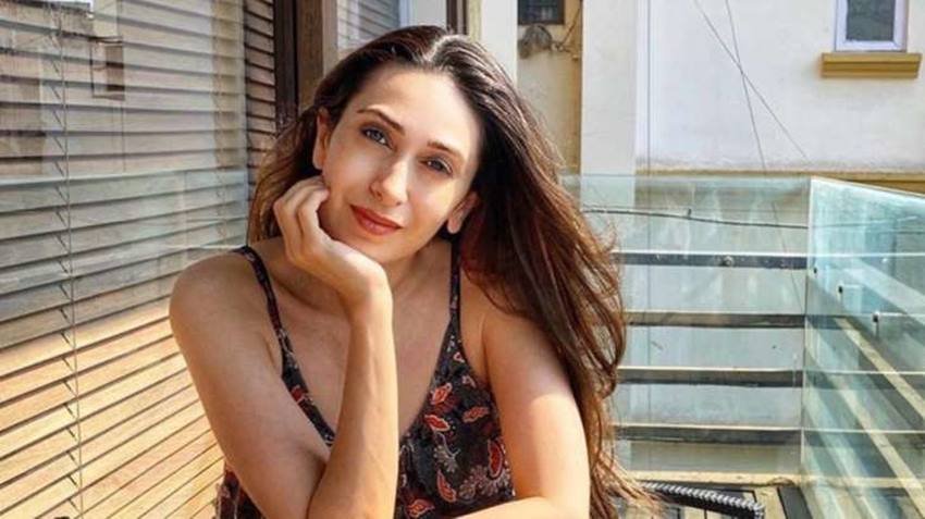 Karishma Kapoor: करिश्मा कपूर ने सिर्फ 10वीं तक की पढ़ाई की है। 16 साल की उम्र में वह फिल्मों में आ गई थीं। (Photo: Karishma Kapoor Instagram)