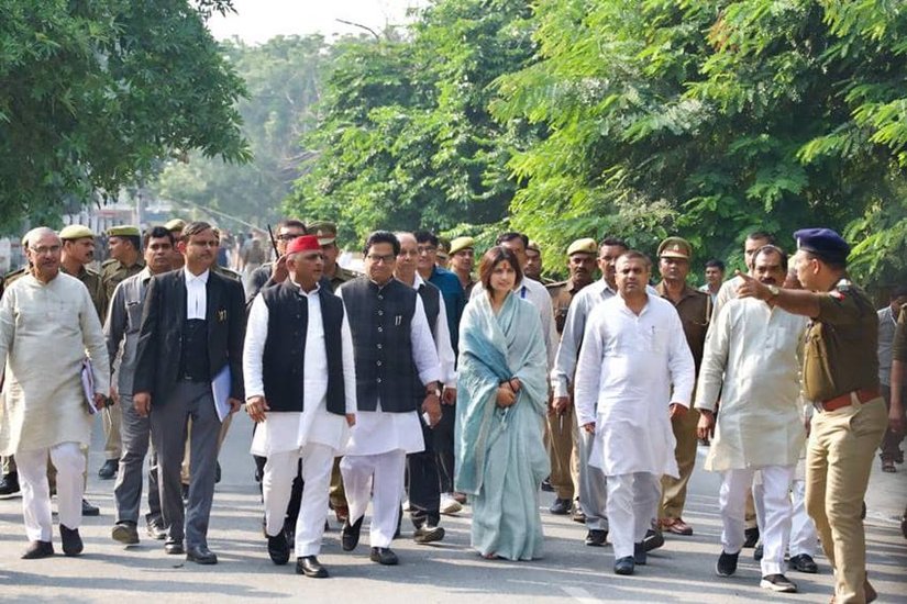 डिंपल यादव पहले भी सांसद रह चुकी हैं। वह कन्नौज सीट से साल 2012 और 2014 में लोकसभा चुनाव जीत संसद पहुंची थीं। (Photo: Akhilesh Yadav Facebook)