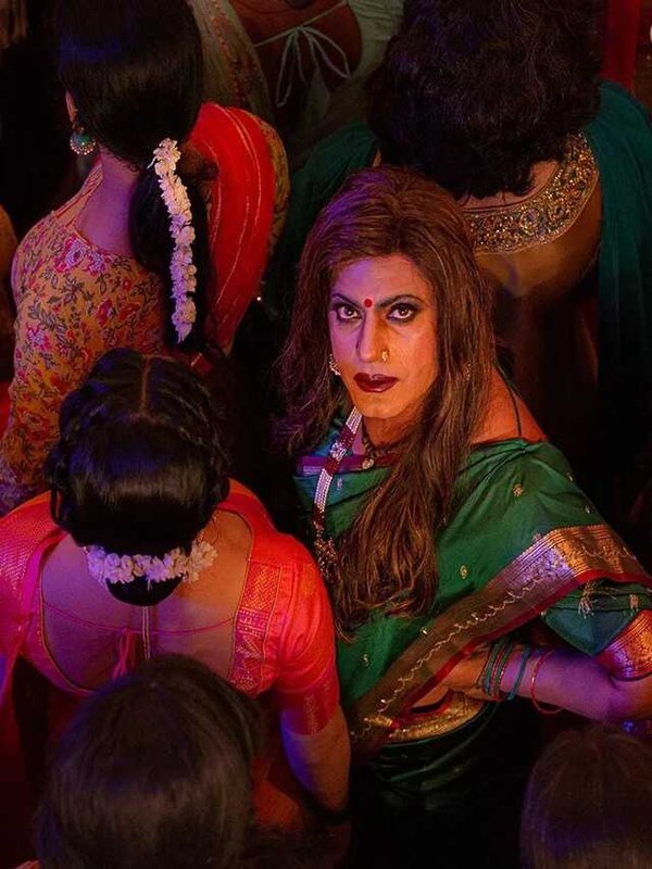 NAWAZUDDIN SIDDIQUI IN THE LOOK OF TRANSGENDER