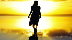 सुनि इठलैहें लोग