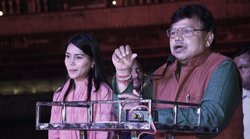 Madhya Pradesh: शिवराज सिंह चौहान के मंत्री बोले- आपको लगता है कि मैं निकम्मा हूं तो मुझे जूते मारो या लाठी मारो…