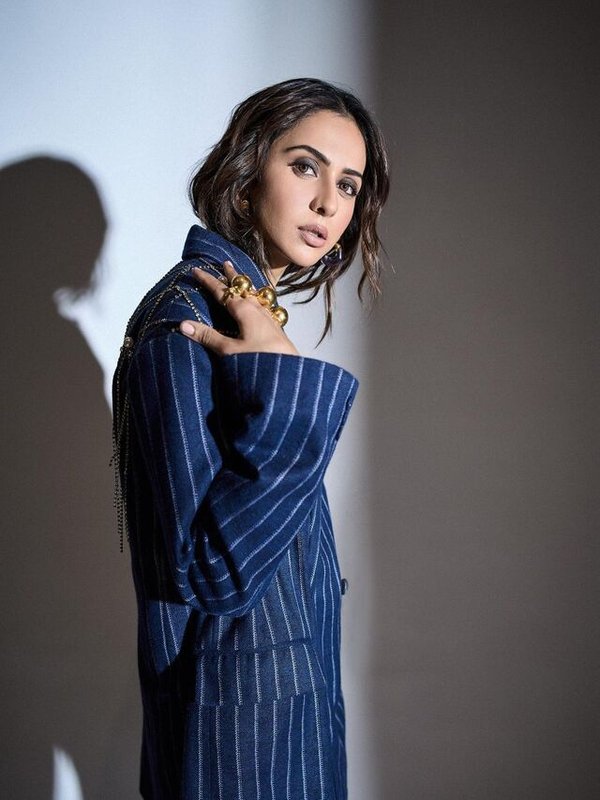 RAKUL PREET IN BLUE BLEZAR LOOK