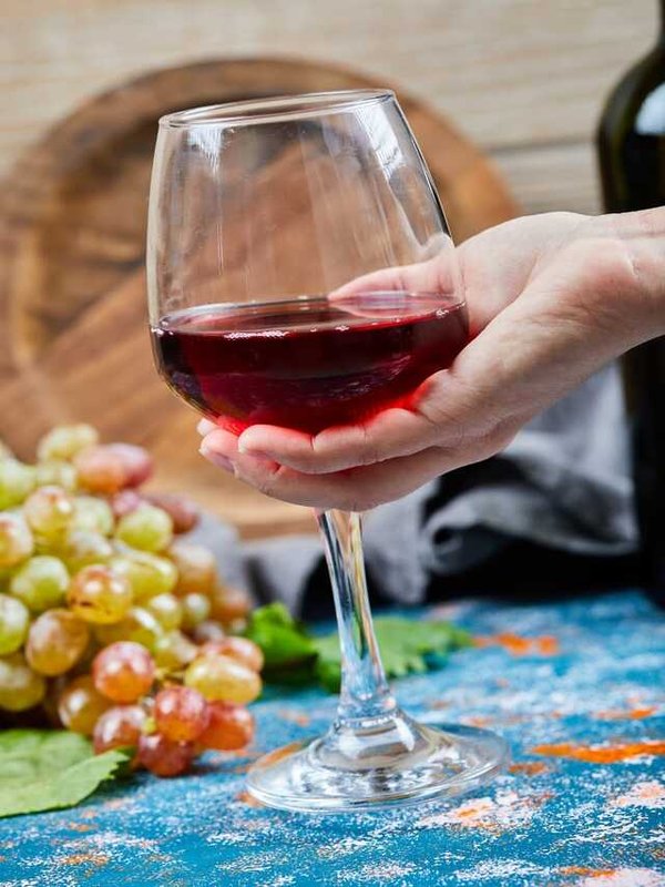RED WINE - HOW IT IS HEALTHY FOR HEART