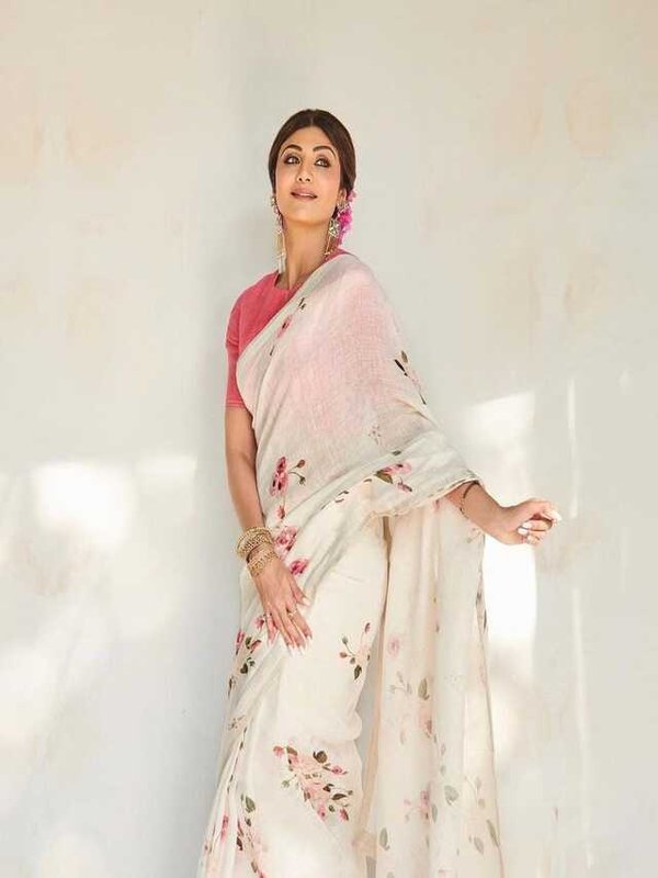 SHILPA SHETTY IN FLORAL SAREE LOOK