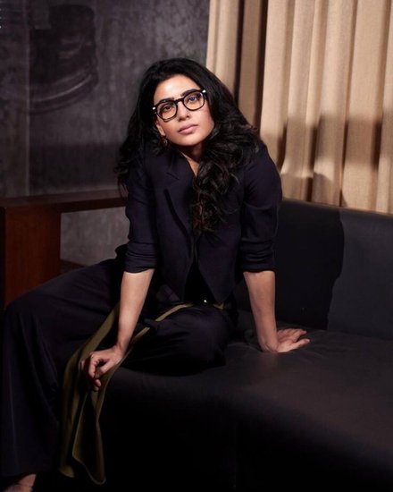 Samantha Ruth Prabhu: साउथ की सुपरस्टार एक्ट्रेस समांथा रुथ पिछले कुछ दिनों से अपनी बीमारी (Samantha Illness) को लेकर चर्चा में हैं। दरअसल समांथा मायोसाइटिस (Myocitis) नाम की बीमारी से पीड़ित हैं। फैंस उनके जल्द स्वस्थ होने की कामना कर रहे हैं। (Photo: Samantha Ruth Instagram)