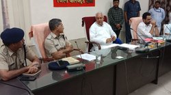 Rajasthan: मीटिंग में अधिकारियों पर बरसे गहलोत के मंत्री परसादी लाल मीणा, गेट आउट बोल बाहर निकाला, वीडियो वायरल