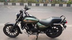 Bajaj Avenger 220 यहां मिल रही है 27 हजार में, शोरूम जाने पर खर्च होंगे करीब डेढ़ लाख, पढ़ें क्या है डील