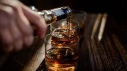 मध्य प्रदेश: स्कूल में शराब और नॉनवेज पार्टी, टीचर पर गिरी गाज