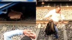 Bihar: जाको राखे साइयां, मार सके ना कोय…बिहार के भागलपुर में चलती ट्रेन के नीचे लेटा यात्री, वीडियो वायरल