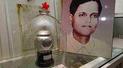 Nathuram Godse: अभी तक सुरक्षित रखी हैं नाथूराम गोडसे की अस्थियां, जानिए क्यों गांधी के बेटों ने ही रुकवानी चाही थी गोडसे की फांसी