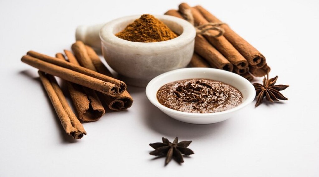Cinnamon and Ginger Water Benefits Uses in hindi, Cinnamon tea,Ginger tea benefits in hindi, cinnamon and ginger health benefits in hindi