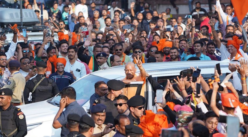 उत्तरप्रदेश के मुख्यमंत्री योगी आदित्यनाथ गुजरात के चुनावी दौरे पर हैं। (फोटो : एएनआई)
