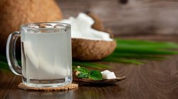 Coconut Side effects: नारियल का सेवन इन 3 बीमारियों में करता है ज़हर जैसा असर, पढ़ें साइड इफेक्ट
