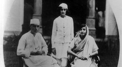 indira gandhi: इंदिरा गांधी के पैदा होने पर खुश नहीं थीं दादी स्वरूप रानी, कहा था- बेटा होना चाहिए था