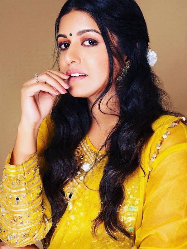 ishita yellow look