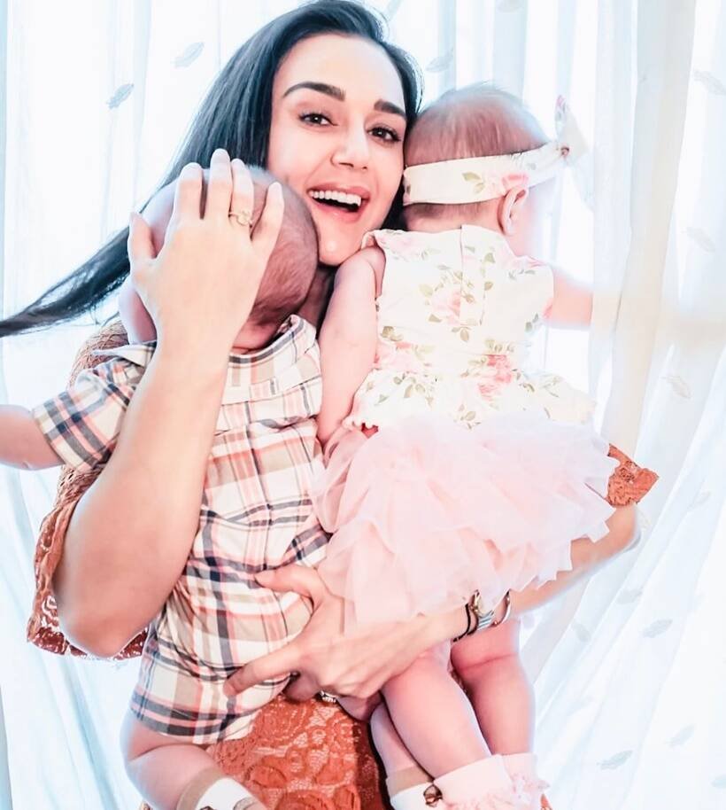 Preity Zinta, Gene Goodenough twins Jai and Gia: प्रीति जिंटा ने अपने जुड़वा बच्चों का नाम जय और जिया रखा है। जय का मतलब विक्टरी से है तो वहीं जिया एक इटैलियन शब्द है जिसका मतलब होता है भगवान महान है। (Photo: Preity Zinta/Instagram)