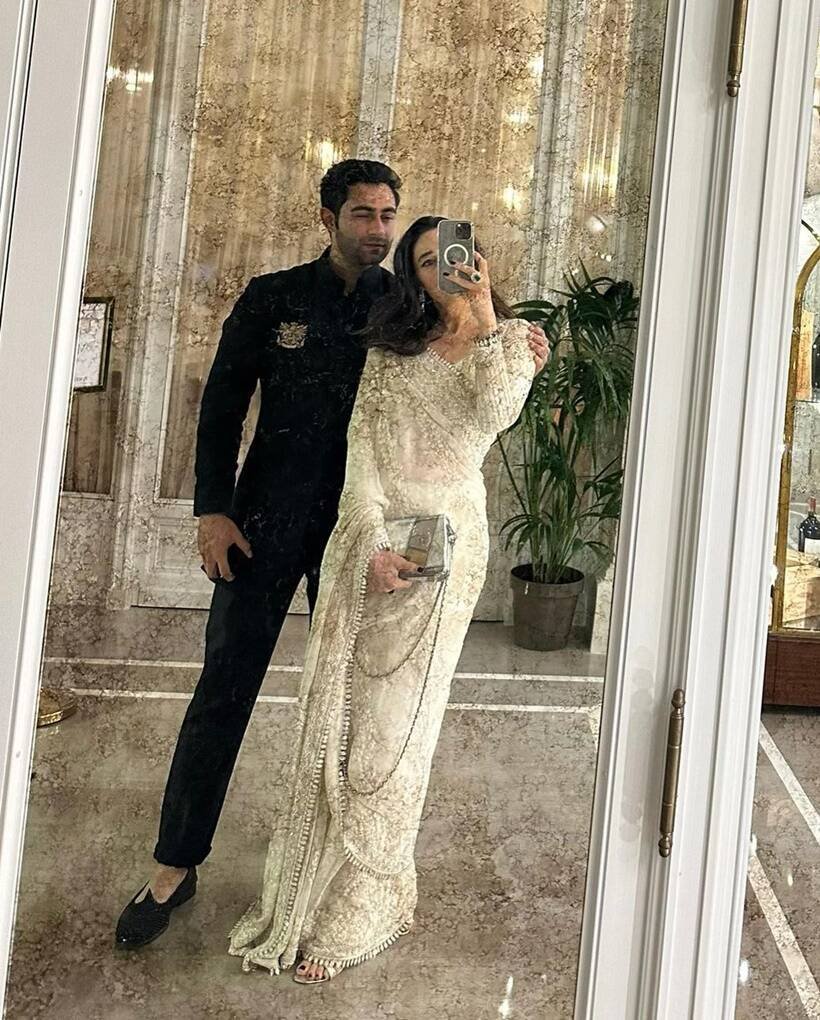 करिश्मा कपूर की ये फोटोज उनके फैंस को खूब पसंद आ रही हैं। (Photos: Karisma Kapoor/Instagram)