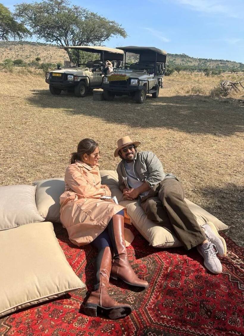 इन तस्वीरों में दोनों खूब एंजॉय करते दिख रहे हैं। (Photo: Upasana Konidela/Instagram)