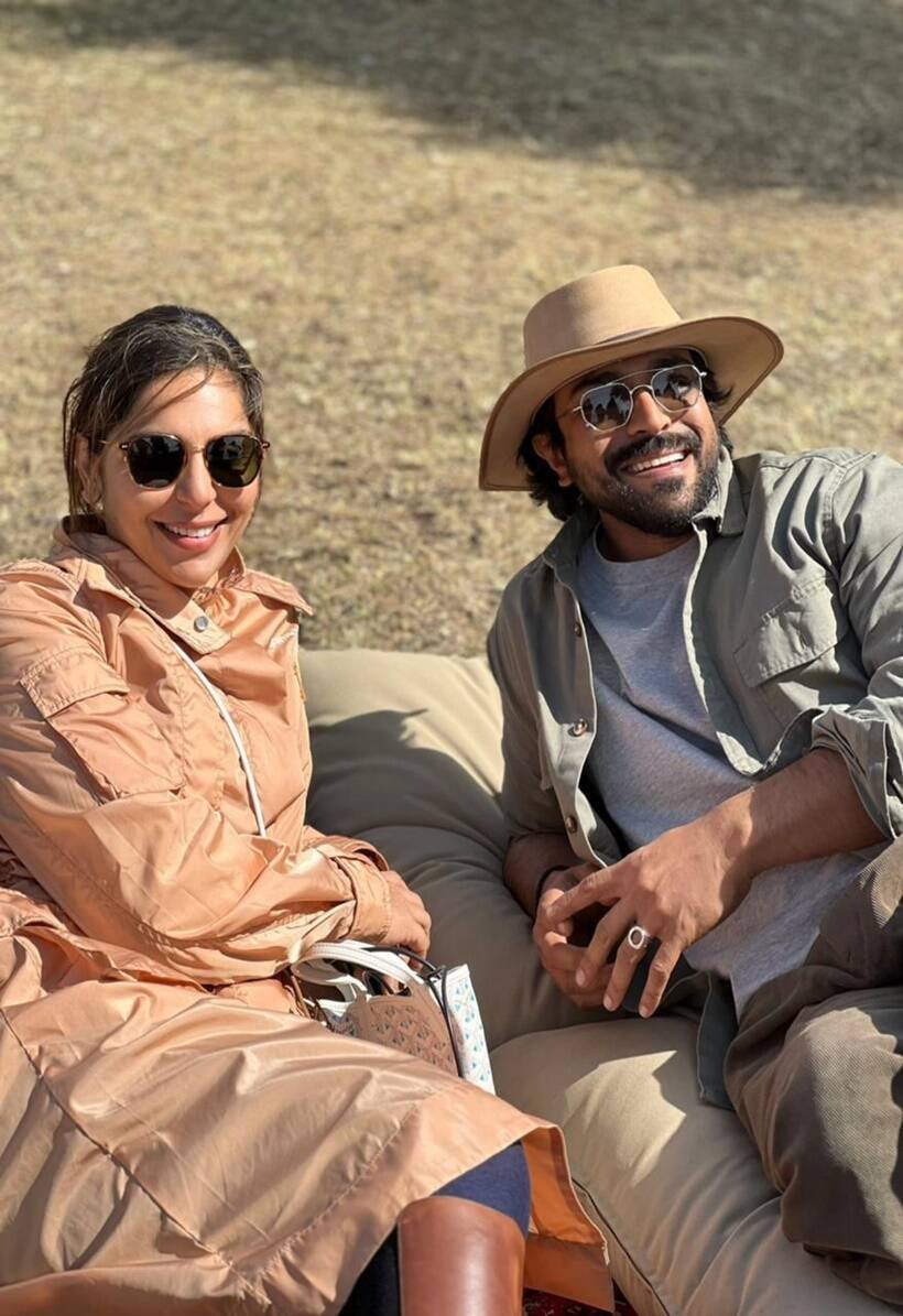 बता दें कि राम चरण के लिए यह साल काफी अच्छा रहा है। उनकी फिल्म आरआरआर ना सिर्फ ब्लॉकबस्टर साबित हुई बल्कि ऑस्कर के लिए भी गई। (Photo: Upasana Konidela/Instagram)