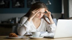Migraine Pain: आपके किचन में ही है माइग्रेन के दर्द का इलाज, आयुर्वेद विशेषज्ञ से जानिये