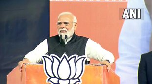 Gujarat Assembly Election, PM MODI, MODI road show in Surat Gujarat