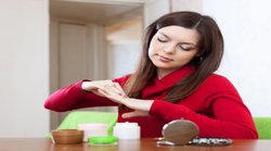 Skin Care: स्किन के लिए वरदान की तरह है बादाम से बना मॉइस्चराइजर, एक्ट्रेस जूही परमार से जानिये घर पर बनाने का तरीका