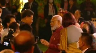 pm modi meets xi jinping| PM Modi China| PM Modi Troll| PM Modi Troll Jansatta|