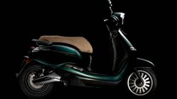 Electric Vehicle Buying Guide: 140 km की रेंज के साथ 90 kmph की टॉप स्पीड, जानें इस इलेक्ट्रिक स्कूटर की कीमत और फीचर्स