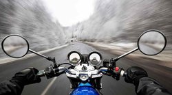 Bike Riding Tips for Winter: सर्दियों में चलानी है बाइक, तो आज ही फॉलो करें ये 4 जरूरी टिप्स जो बाइक राइडिंग बनाएंगे सेफ