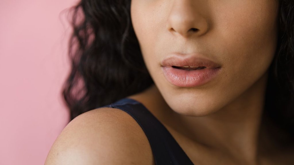 dry lips, Skin Care Tips, winter season