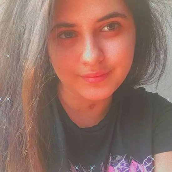 Suhani bhatnagar selfi