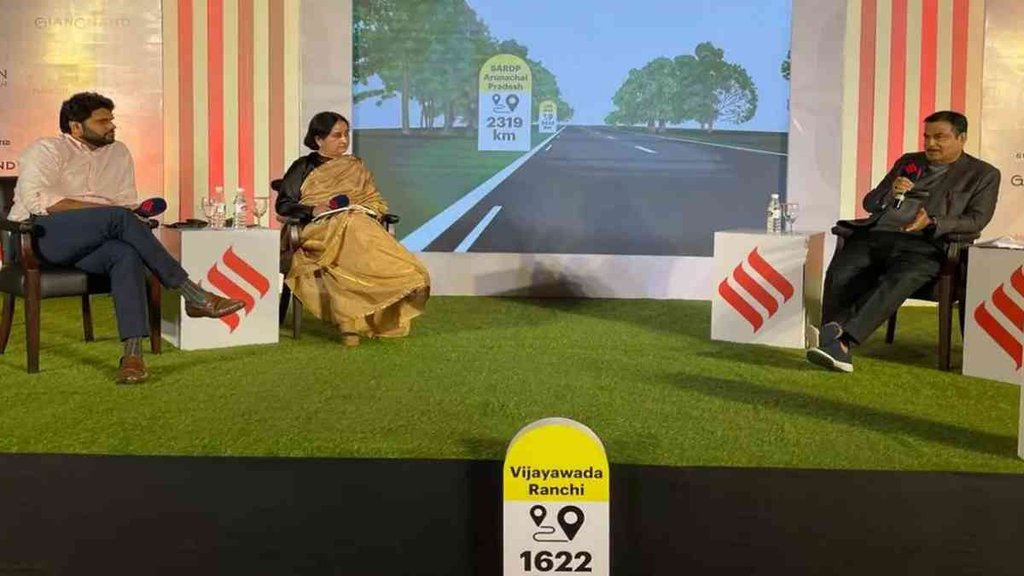 Nitin Gadkari at Indian Express Adda, Nitin Gadkari With Anant Goenka, Nitin Gadkari at Le Meredian Hotel New Delhi