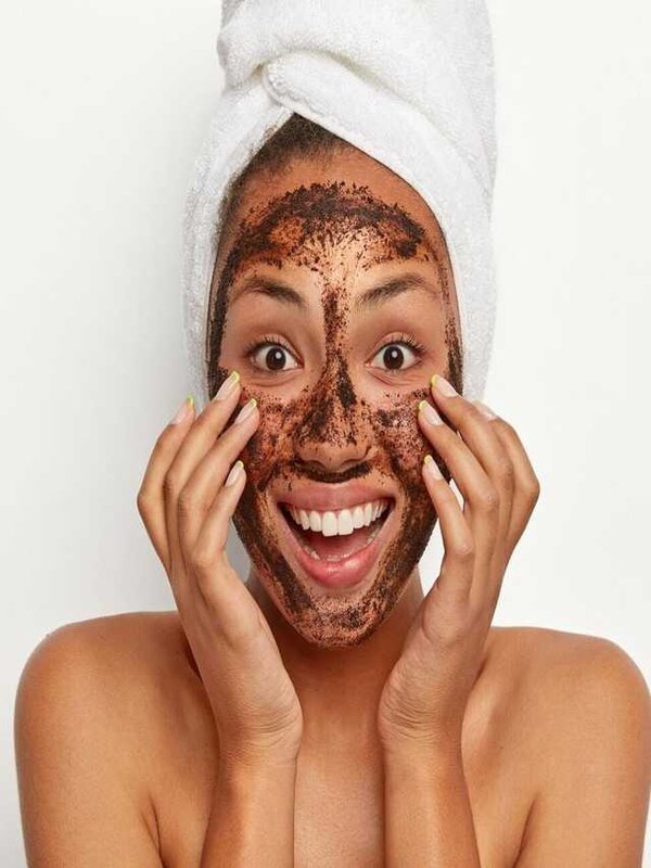 FACE SCRUBBING - AVOID THESE MISTAKES