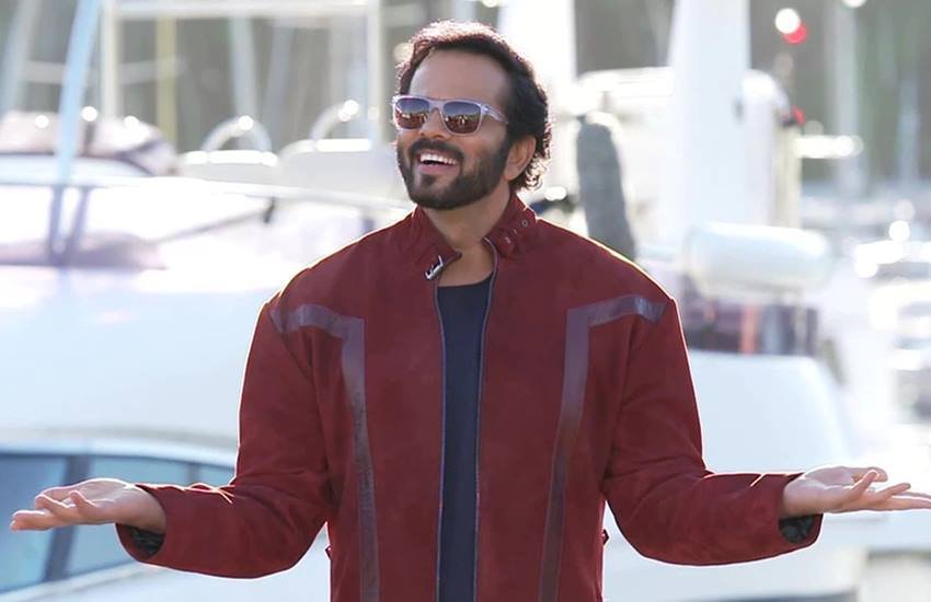 Rohit Shetty: रोहित शेट्टी ने इस साल खतरों के खिलाड़ी 12 के लिए 60 लाख रुपये प्रति एपिसोड के हिसाब से चार्ज किया। कई मीडिया रिपोर्ट्स में बताया गया कि इस सीजन के लिए रोहित शेट्टी ने अपनी फीस बढ़ा दी थी।