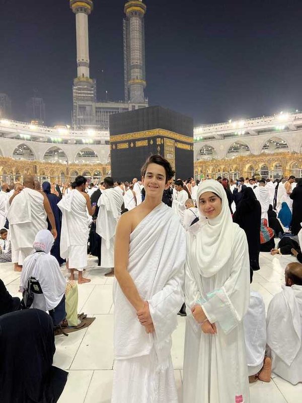 JANNAT ZUBAIR AT MEKKA