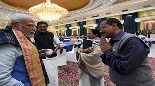 Kejriwal, Modi