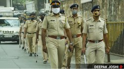 Russian YouTubers: मुंबई के सबसे पॉश Tardeo इलाके में रूस के दो YouTuber गिरफ्तार , Twin Tower में घुसकर बना रहे थे जानलेवा Stunt का वीडियो