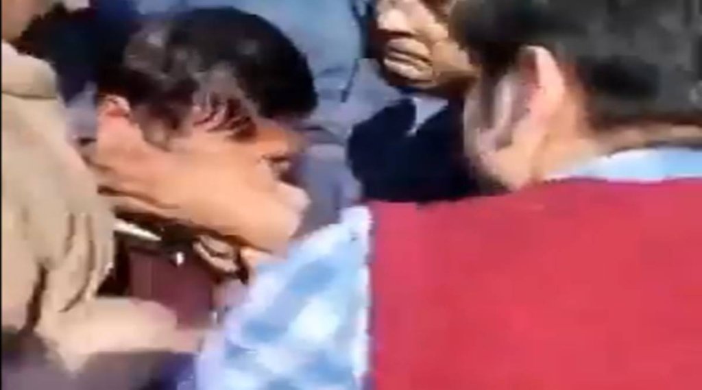 Cop Swallows Notes: भैंस चोरी के मामले में दारोगा ने ली रिश्वत, विजिलेंस ने दबोचा तो बचने के लिए निगल लिए नोट