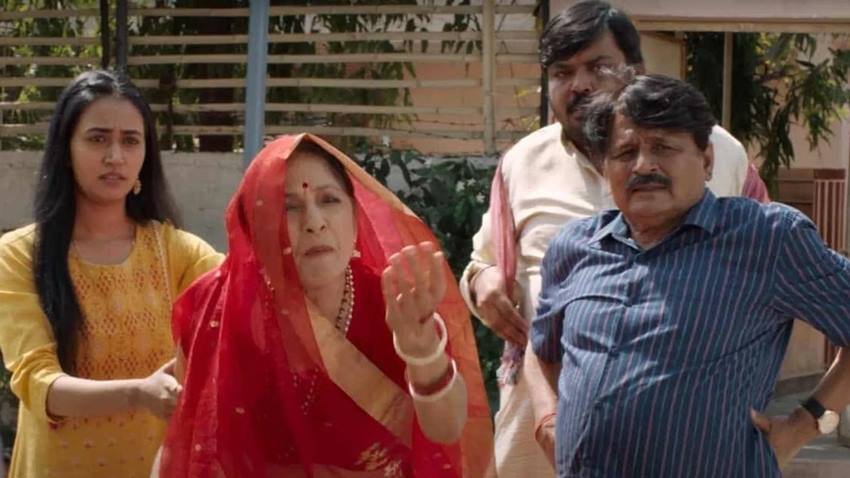 Neena Gupta Panchayat 2