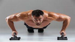 Risk of Heart Disease: क्या 40 साल की उम्र में पुश-अप एक्सरसाइज दिल के रोगों से बचा सकती है? एक्सपर्ट से जानिए