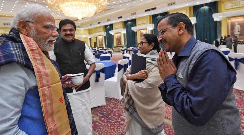 Arvind Kejriwal with PM Narendra Modi in G20 All Party Meeting