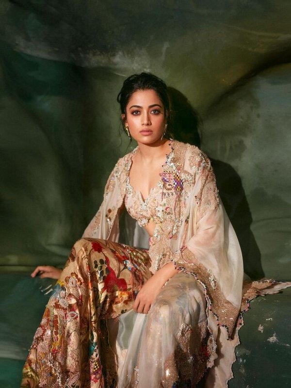 RASHMIKA MANDANA IN GALMOROUS STYLE