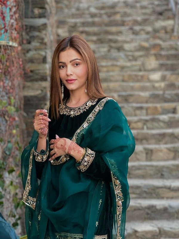 RUBINA DILAIK IN HUSN PAHADI LOOK