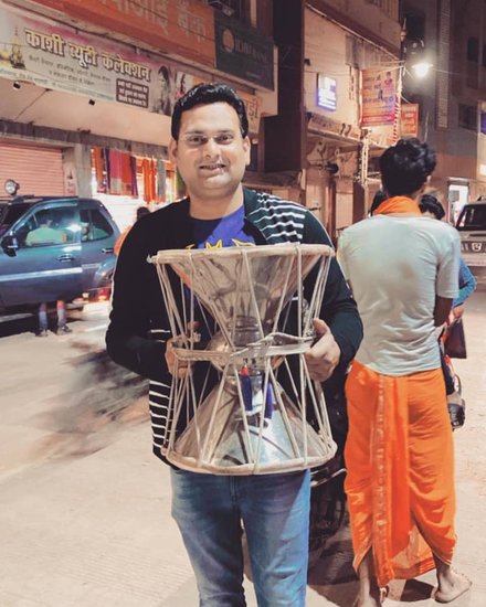 Rohit Ranjan: जी न्यूज के एंकर रोहित रंजन भी इस साल काफी चर्चा में रहे। उन्होंने कांग्रेस सांसद राहुल गांधी के एक बयान को उदयपुर में हुई साम्प्रदायिक घटना से जोड़ दिया था। इसके बाद कांग्रेस की तरफ से उनपर एफआईआर दर्ज करवाई गई।  (Photo: Rohit Ranjan Facebook)