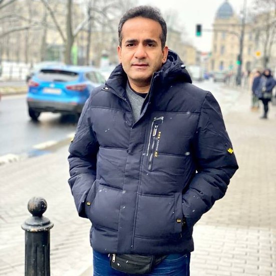 Aman Chopra: न्यूज 18 हिंदी के एंकर अमन चोपड़ा भी इस साल विवादों में रहे। उनपर आरोप लगा था कि उन्होंने अपने एक शो में कथित तौर पर दावा किया था कि दिल्ली जहांगीरपुरी केस का बदला लेने के लिए राजस्थान के अलवर में सदियों पुराने धार्मिक स्थल को ध्वस्त किया गया था। इसके बाद उनके खिलाफ पुलिस में शिकायत दर्ज हुई थी। (Photo: Aman Chopra Facebook)