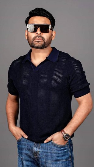 Kapil Sharma in Black Gogles