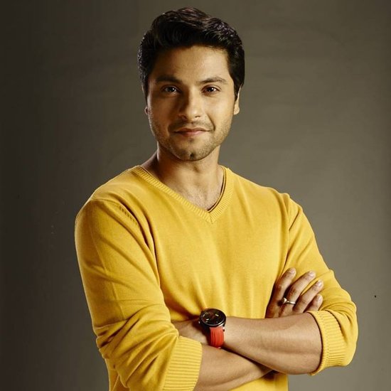 Mishal raheja in Yellow T shirt