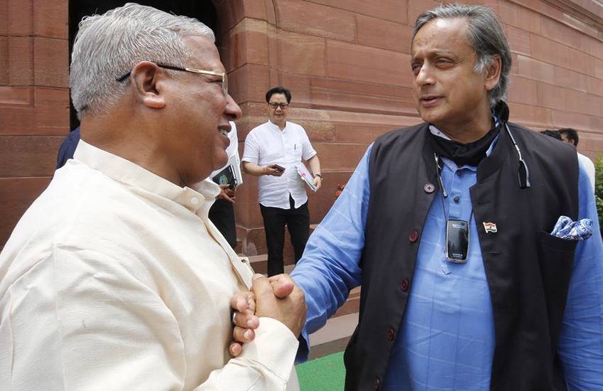 ShaSHi Tharoor