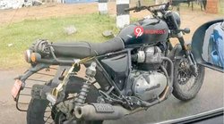Royal Enfield Scram 650 लॉन्च से पहले हुई स्पॉट, जानें क्या हो सकती है कीमत, इंजन और स्पेसिफिकेशन