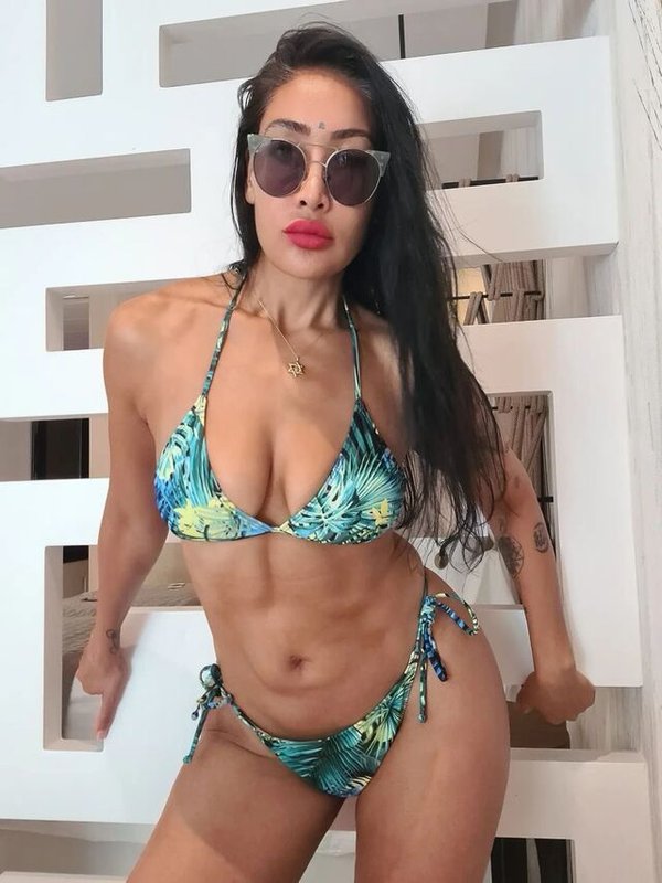 SOFIA HAYAT